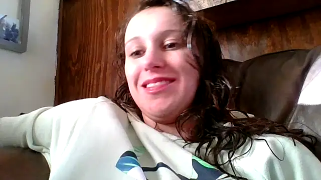 Snapshot of brunettebabexo3 chatting on December 2025 02:00:02 PM brunettebabexo3 online show from December 2025 02:00:02 PM