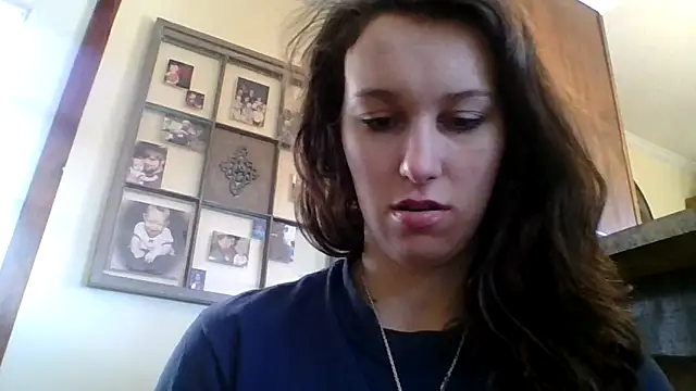 brunettebabexo3 online show from January 2026 07:50:02 PM