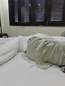 Snapshot of Helen-Tran chatting on March 2026 01:00:02 AM Helen-Tran online show from March 2026 01:00:02 AM