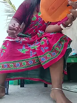 Snapshot of reya743 chatting on February 2026 08:53:01 AM reya743 online show from February 2026 08:53:01 AM