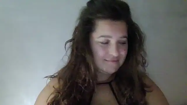 Snapshot of Valirene chatting on September 2025 04:34:02 PM Valirene online show from September 2025 04:34:02 PM