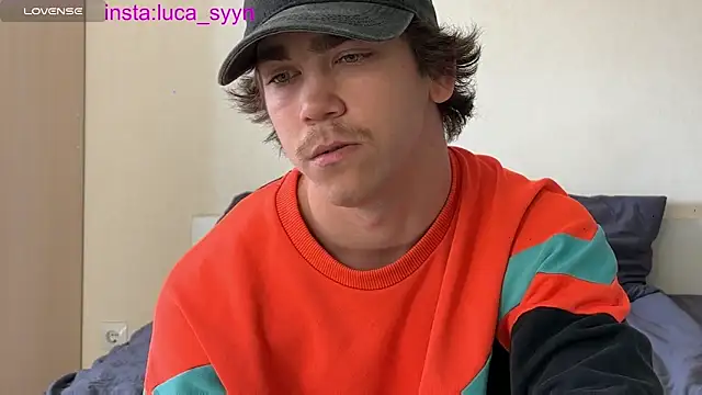 Snapshot of luca_syn chatting on September 2025 09:45:02 AM luca syn online show from September 2025 09:45:02 AM