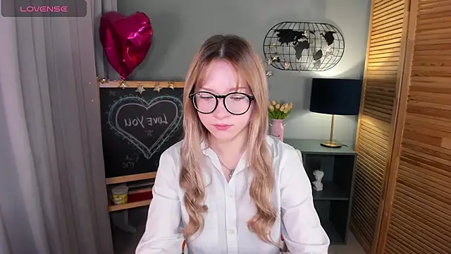 Snapshot of elliupp chatting on October 2025 01:26:01 AM elliupp online show from October 2025 01:26:01 AM