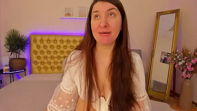 Snapshot of TrishaDarks chatting on March 2026 06:03:01 AM TrishaDarks online show from March 2026 06:03:01 AM