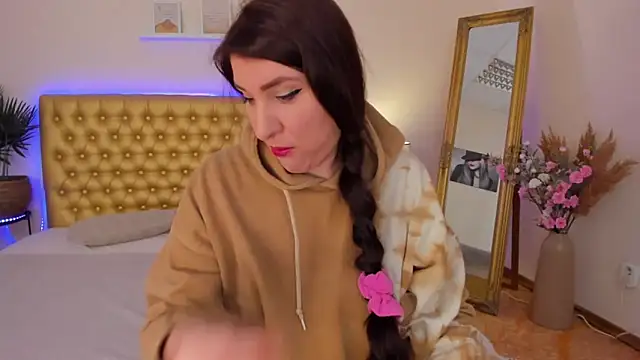 Snapshot of TrishaDarks chatting on March 2026 06:19:02 AM TrishaDarks online show from March 2026 06:19:02 AM