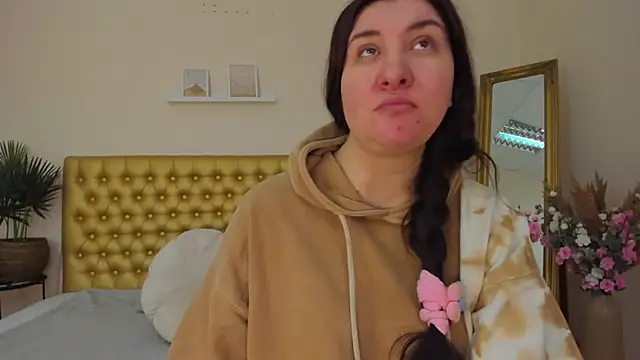 Snapshot of TrishaDarks chatting on March 2026 06:07:02 AM TrishaDarks online show from March 2026 06:07:02 AM