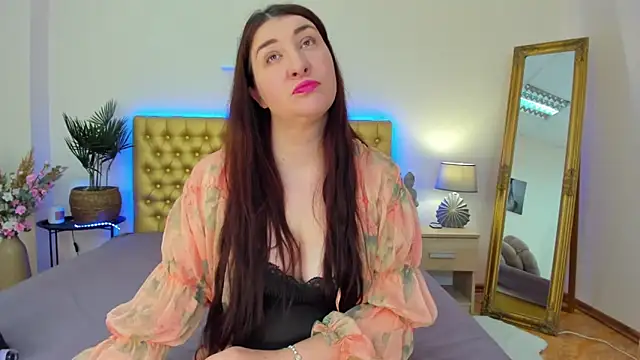 TrishaDarks online show from May 2026 05:15:02 AM