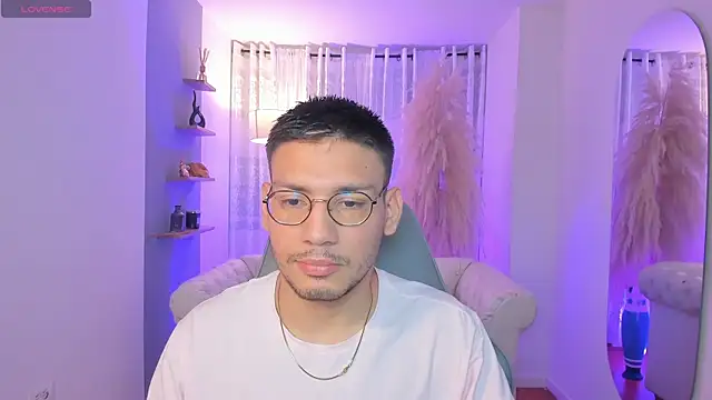 Snapshot of marcuswildx chatting on September 2025 08:13:02 PM marcuswildx online show from September 2025 08:13:02 PM