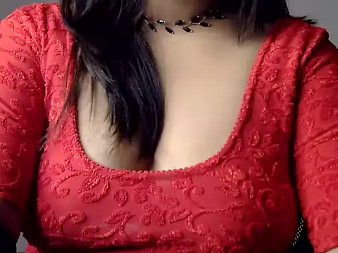 Snapshot of Aaliya02 chatting on November 2025 01:48:02 AM Aaliya02 online show from November 2025 01:48:02 AM