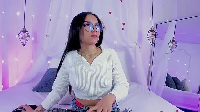 Snapshot of eimi_rosse18 chatting on February 2026 12:45:01 PM eimi rosse18 online show from February 2026 12:45:01 PM