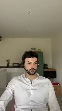 eauminerale online show from March 2026 10:44:02 AM