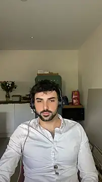 eauminerale online show from May 2026 12:13:02 PM