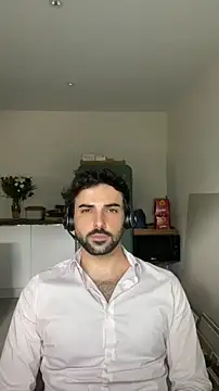 eauminerale online show from May 2026 12:02:01 PM