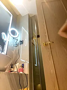 miumiu-66 online show from November 2025 07:35:02 PM