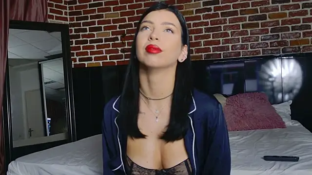 Snapshot of MeganSin_ chatting on October 2025 04:42:01 AM MeganSin online show from October 2025 04:42:01 AM