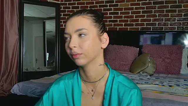 Snapshot of MeganSin_ chatting on October 2025 04:45:01 AM MeganSin online show from October 2025 04:45:01 AM