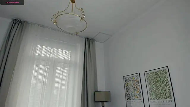 Snapshot of LaureMestler chatting on October 2025 07:49:02 AM LaureMestler online show from October 2025 07:49:02 AM