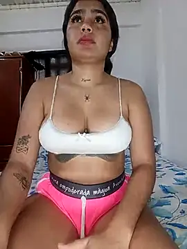 Snapshot of Sashalana chatting on October 2025 12:24:02 PM Sashalana online show from October 2025 12:24:02 PM