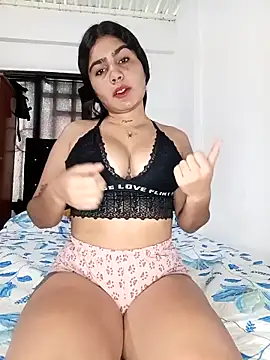 Snapshot of Sashalana chatting on October 2025 01:45:01 PM Sashalana online show from October 2025 01:45:01 PM