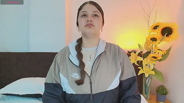 Krystal Heartss online show from March 2026 12:43:01 PM