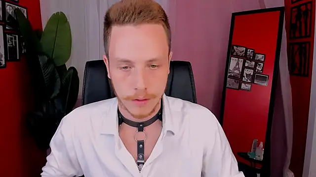 Snapshot of LeoMooree chatting on September 2025 08:58:02 PM LeoMooree online show from September 2025 08:58:02 PM