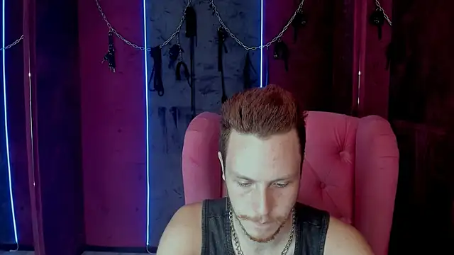 Snapshot of LeoMooree chatting on October 2025 04:52:02 PM LeoMooree online show from October 2025 04:52:02 PM