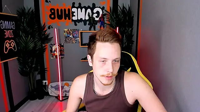 Snapshot of LeoMooree chatting on October 2025 03:38:02 PM LeoMooree online show from October 2025 03:38:02 PM