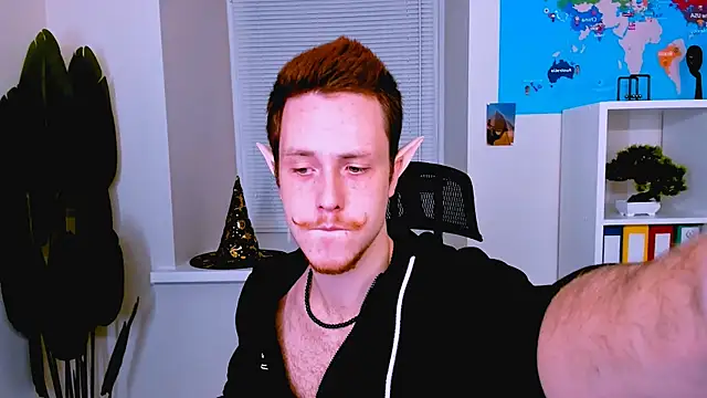 Snapshot of LeoMooree chatting on October 2025 04:52:01 PM LeoMooree online show from October 2025 04:52:01 PM