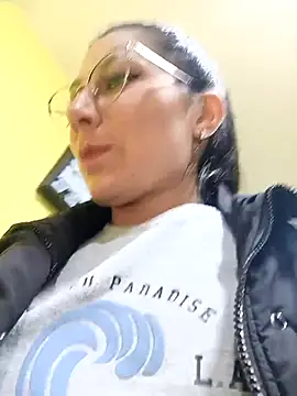 Mia-love-03 online show from October 2025 09:12:02 PM