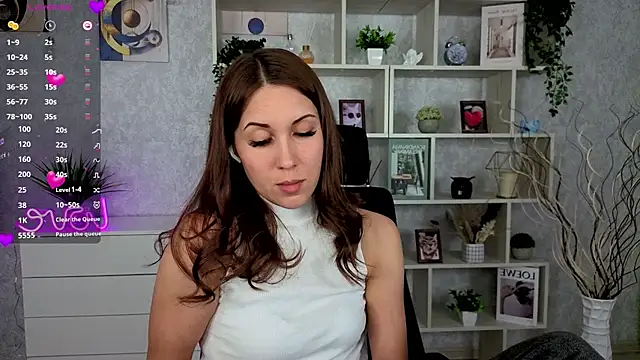 Snapshot of DreamVelour chatting on October 2025 08:18:01 PM DreamVelour online show from October 2025 08:18:01 PM