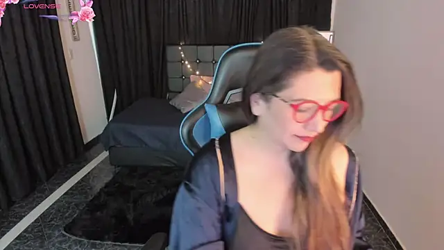 Snapshot of Hanna_MA chatting on October 2025 02:24:02 PM Hanna MA online show from October 2025 02:24:02 PM