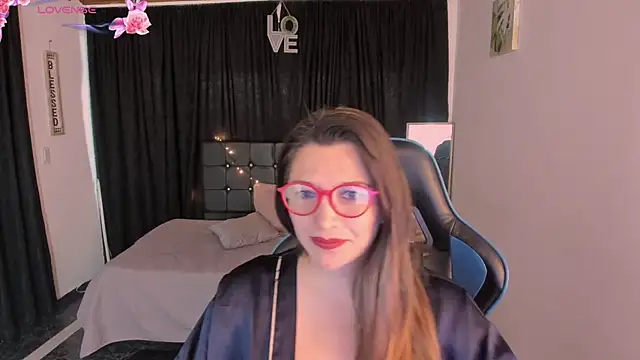 Snapshot of Hanna_MA chatting on November 2025 05:45:02 PM Hanna MA online show from November 2025 05:45:02 PM