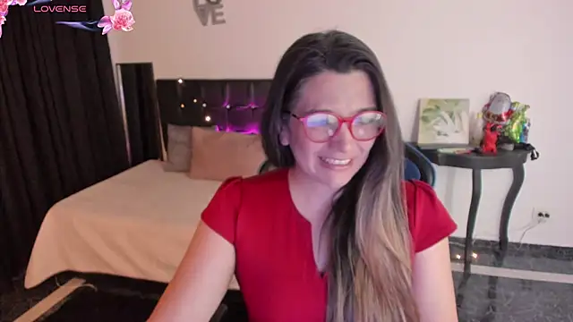 Snapshot of Hanna_MA chatting on November 2025 03:23:02 PM Hanna MA online show from November 2025 03:23:02 PM