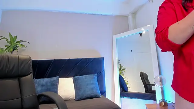 Snapshot of Iris_Parkerr chatting on October 2025 11:47:01 AM Iris Parkerr online show from October 2025 11:47:01 AM