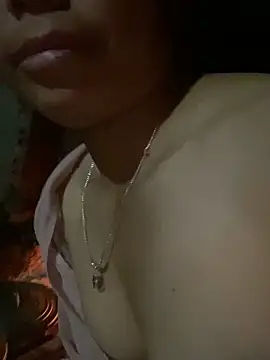 Snapshot of Suki_babyy chatting on October 2025 11:27:02 PM Suki babyy online show from October 2025 11:27:02 PM