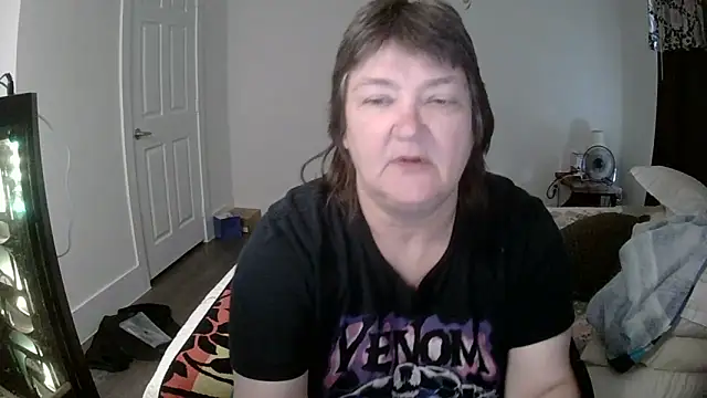 Snapshot of Buggy1965 chatting on December 2025 04:25:01 PM Buggy1965 online show from December 2025 04:25:01 PM