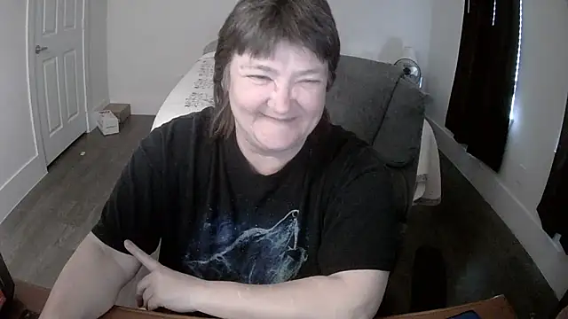 Snapshot of Buggy1965 chatting on December 2025 10:06:02 PM Buggy1965 online show from December 2025 10:06:02 PM