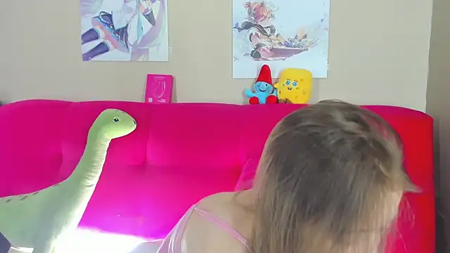 Angel Leeks online show from November 2025 11:30:01 AM