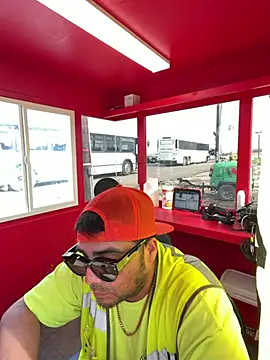 Snapshot of BobbyJames82 chatting on July 2026 01:36:02 PM BobbyJames82 online show from July 2026 01:36:02 PM
