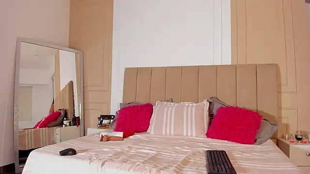 Snapshot of PatriciaFigueroa chatting on November 2025 07:26:01 PM PatriciaFigueroa online show from November 2025 07:26:01 PM