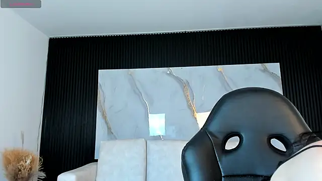 Snapshot of Karol_Yanil chatting on October 2025 07:38:02 PM Karol Yanil online show from October 2025 07:38:02 PM