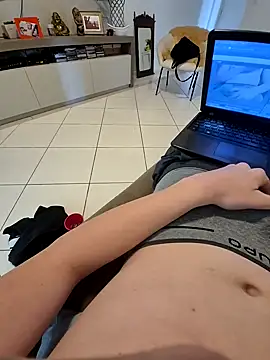 Snapshot of Salsicha244 chatting on October 2025 04:47:01 PM Salsicha244 online show from October 2025 04:47:01 PM