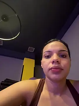 Anavalle online show from May 2026 07:08:01 PM