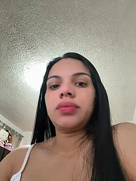 Anavalle online show from May 2026 07:11:01 PM