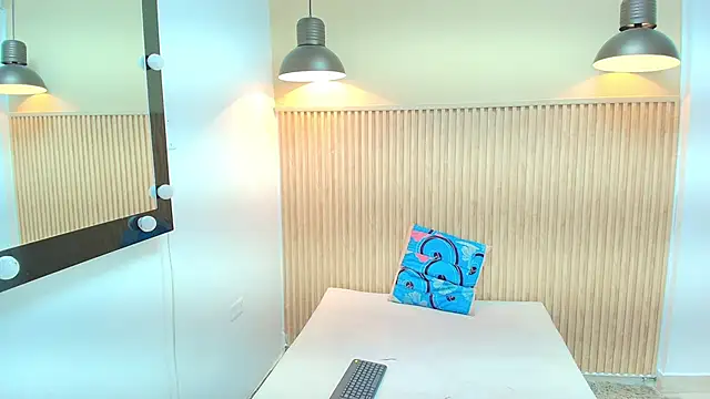 Frayhot777 online show from February 2026 08:23:01 PM