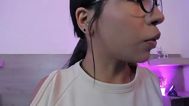 Snapshot of Ivana_Hall chatting on October 2025 08:06:02 PM Ivana Hall online show from October 2025 08:06:02 PM