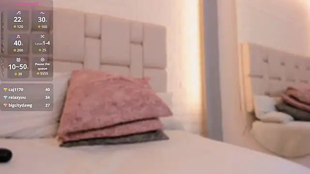 Snapshot of Ivana_Hall chatting on October 2025 12:44:01 AM Ivana Hall online show from October 2025 12:44:01 AM