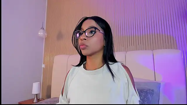 Ivana Hall online show from February 2026 07:40:01 PM