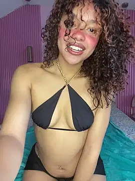 PrettyLia online show from November 2025 07:40:02 PM