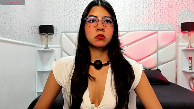 Lana Sl4ve online show from February 2026 12:31:01 PM